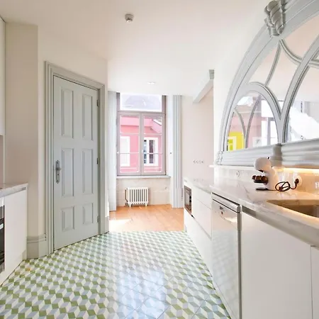 Boutique Rentals- The Miradouro Ribeira