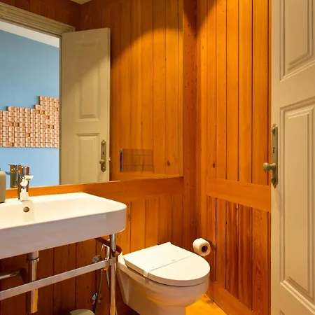 Boutique Rentals- The Miradouro Ribeira