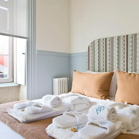 Boutique Rentals- The Miradouro Ribeira Apartment