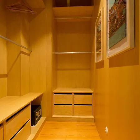 Boutique Rentals- The Miradouro Ribeira Apartment