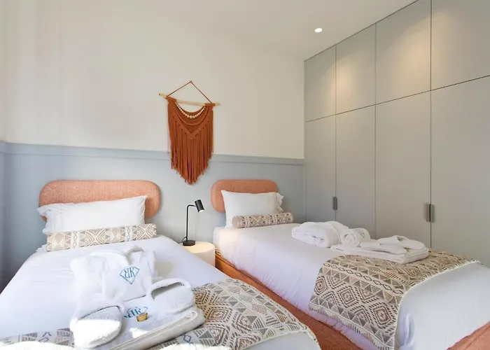 Boutique Rentals- The Miradouro Ribeira