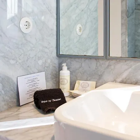 Boutique Rentals- The Miradouro Ribeira *