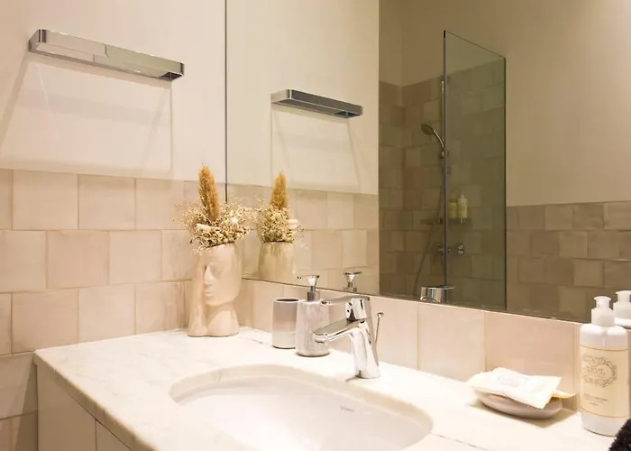 Boutique Rentals- The Miradouro Ribeira *